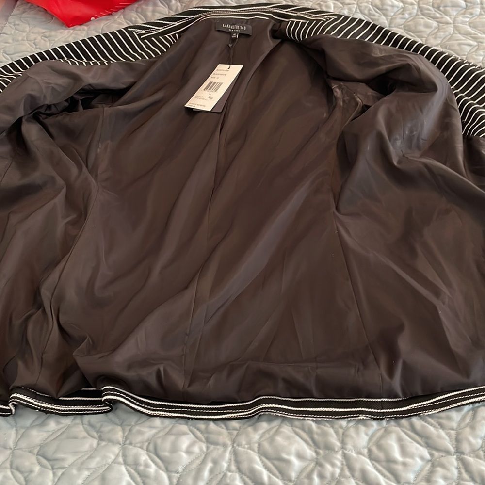 Lafayette 148, black and white blazer new with tags size 12 - Picture 9 of 12
